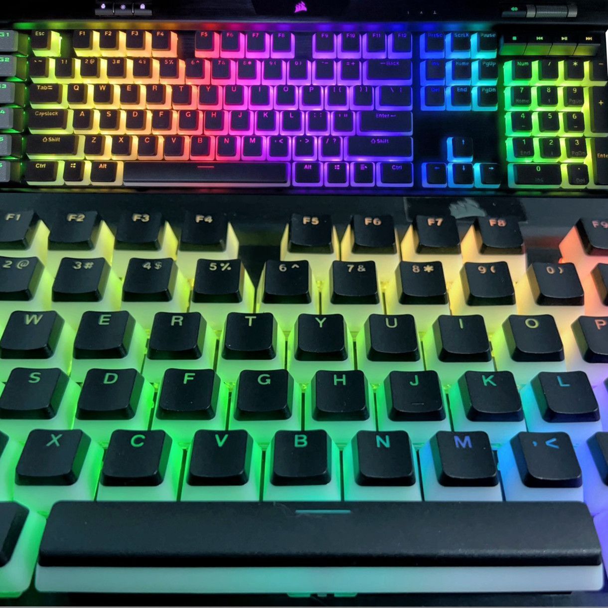 Doorschijnende Corsair Pudding - Gaming Keyboard Corsair recensie en prijs